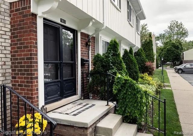 Photo 1 of Condo for sale at 1863 Newporte, Royal Oak, MI 48073 1214 | MLS# 61021764 | Listing updated on 2026-09-13