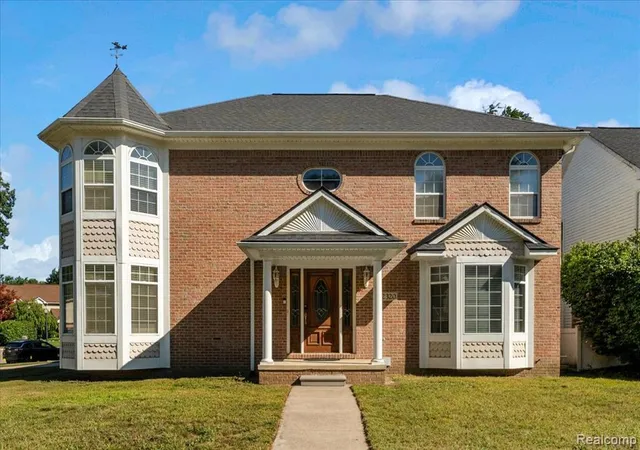 Photo 2 of Single family home for sale at 32320 Lespedeza Ave, Garden City, MI 48135 3344 | MLS# 61024301 | Listing updated on 2026-09-16