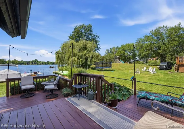 4th image of 2123 Hampton St, White Lake, MI 48386 | MLS# 61022209