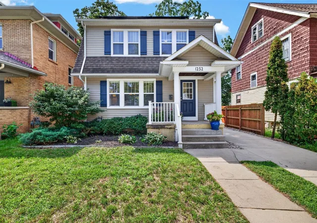 Photo 1 of Sale Pending at 1252 Se Sherman St, Grand Rapids, MI 49506 | MLS# 70554862 | Listing updated on 2026-09-03