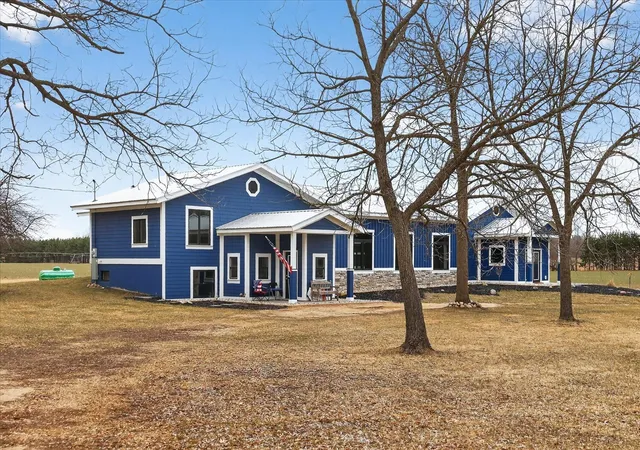 Homes for sale in Howard City, MI | 6130 N Arbogast Rd, Howard City, MI 49329 | MLS# 70521151