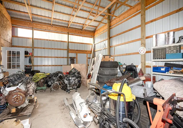 2nd image of 3322 Old Kawkawlin Rd, Bay City, MI 48706 | MLS# 50178552