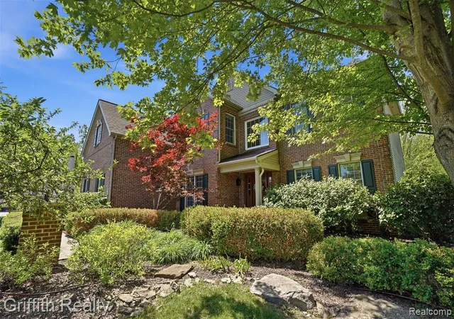 Homes for sale in Milford, MI | 1543 Fairfax Ct, Milford, MI 48380 | MLS# 60998677