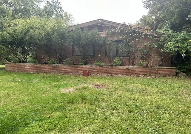 2nd image of 22900 Thorncliffe St, Southfield, MI 48033 | MLS# 70513491