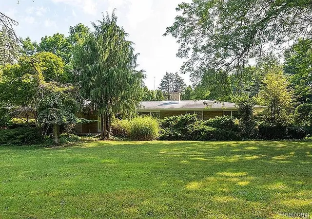 2nd image of 575 S Hemlock Rd, Hemlock, MI 48626 | MLS# 61019836