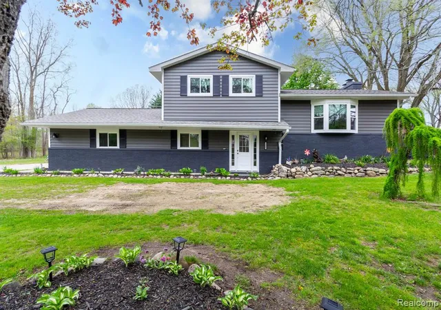Photo 3 of Single family home for sale at 1337 Haines Rd, Lapeer, MI 48446 8602 | MLS# 60991511 | Listing updated on 2026-09-15