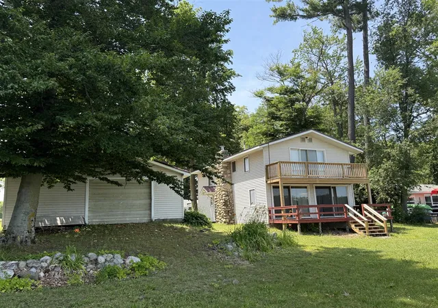 Photo 3 of Single family home for sale at 141 S Beechwood Dr, Stanton, MI 48888 | MLS# 70542841 | Listing updated on 2026-08-04