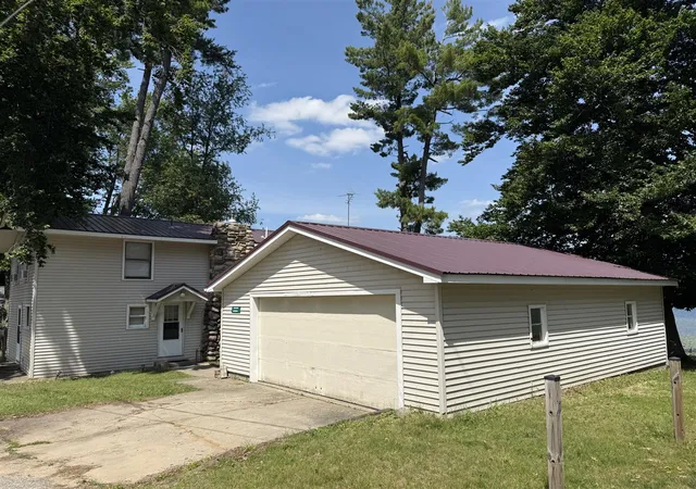 Homes for sale in Stanton, MI | 141 S Beechwood Dr, Stanton, MI 48888 | MLS# 70542841