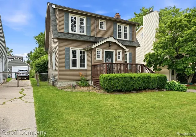 Homes for sale in Berkley, MI | 948 Cambridge Rd, Berkley, MI 48072 | MLS# 61004053