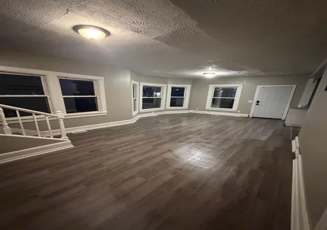Photo 3 of Single family home for sale at 860 Worden St, Grand Rapids, MI 49507 | MLS# 70548453 | Listing updated on 2026-08-08