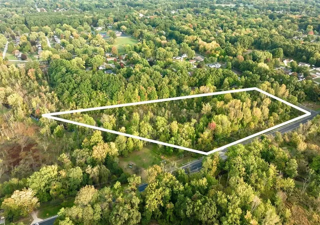 Photo 4 of Land for sale at 3003 S Cleveland Ave, Saint Joseph, MI 49085 | MLS# 70496291 | Listing updated on 2026-04-30