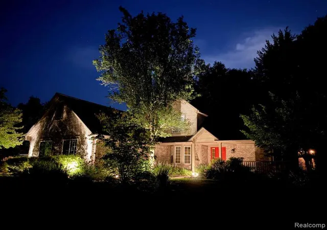 5th image of 145 Howland Pines Dr, Oxford, MI 48371 | MLS# 61018434