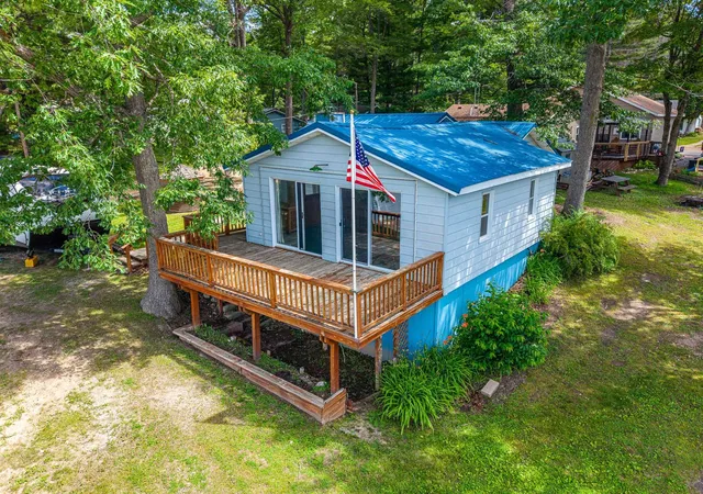 Homes for sale in Harrison, MI | 1276 E Long Lake Rd, Harrison, MI 48625 | MLS# 50213510