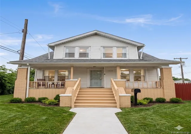 Homes for sale in Hamtramck, MI | 3860 Gaylord St, Hamtramck, MI 48212 | MLS# 60984450