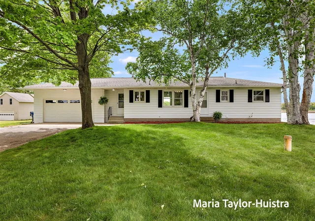 4th image of 16040 Robrick Ave, Grand Haven, MI 49417 | MLS# 70495827