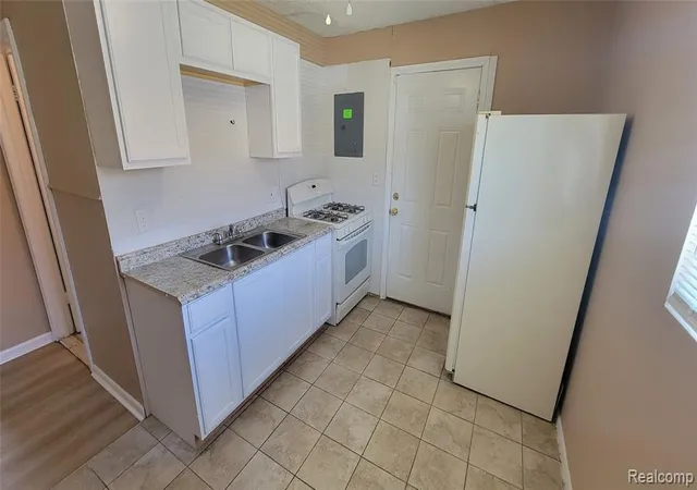 Photo 4 of Single family home for sale at 23153 Stewart Ave, Warren, MI 48089 5718 | MLS# 61015438 | Listing updated on 2026-09-04