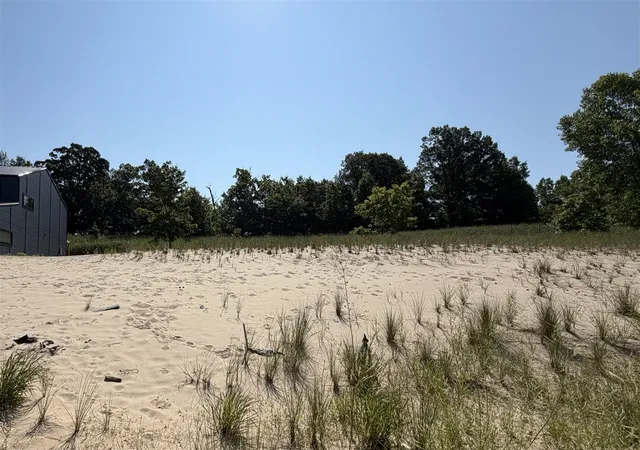 3rd image of 7395 Lake Solis Dr, Stevensville, MI 49127 | MLS# 70544438