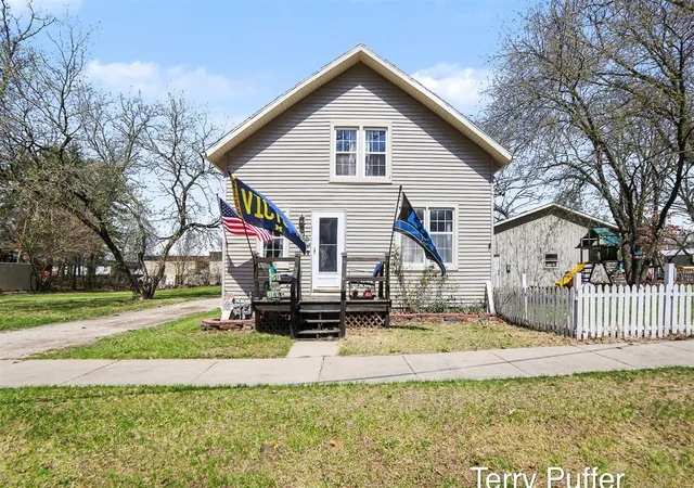 Photo 2 of Single family home for sale at 6488 3rd Street, Holton, MI 49425 | MLS# 70546926 | Listing updated on 2026-09-08