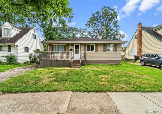 Photo 2 of Sale Pending at 3202 Mcclure Ave, Flint, MI 48506 2538 | MLS# 61025108 | Listing updated on 2026-09-01