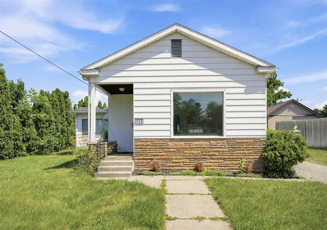 Homes for sale in Greenville, MI | 110 E Summit St, Greenville, MI 48838 | MLS# 70543765