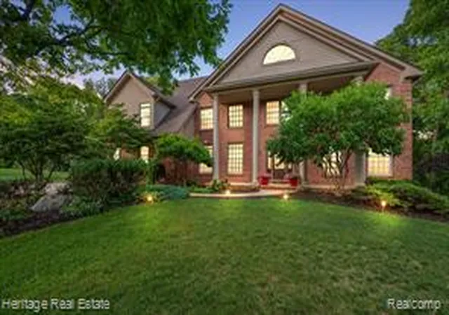 Homes for sale in Oxford, MI | 1562 Eagle Trl, Oxford, MI 48371 | MLS# 60985101