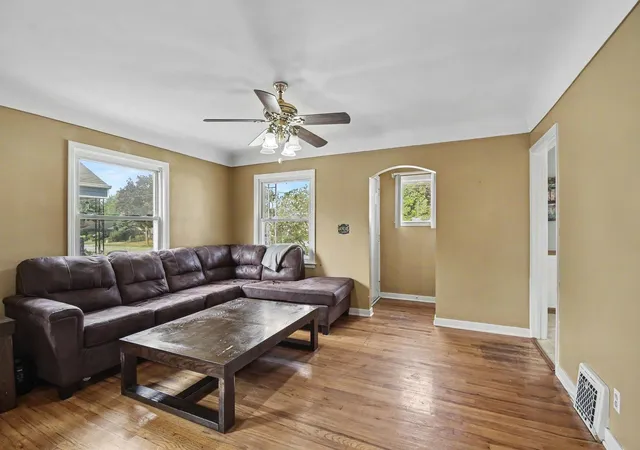 Photo 3 of Sale Pending at 510 Marston St, Bay City, MI 48706 | MLS# 50218403 | Listing updated on 2026-08-27
