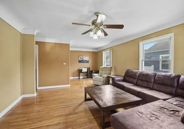 Photo 4 of Sale Pending at 510 Marston St, Bay City, MI 48706 | MLS# 50218403 | Listing updated on 2026-08-27