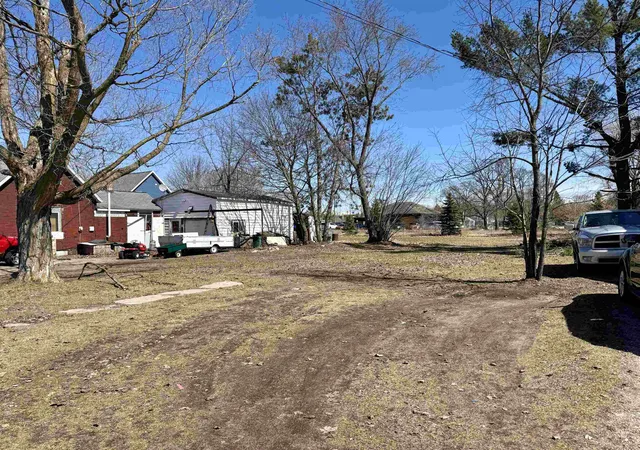 Homes for sale in Cadillac, MI | 924 Farrar St, Cadillac, MI 49601 | MLS# 80066525