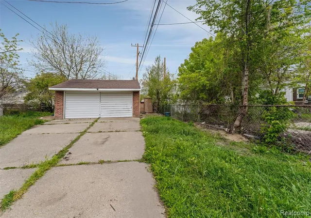 Homes for sale in Detroit, MI | 11959 Roxbury St, Detroit, MI 48224 | MLS# 60994040