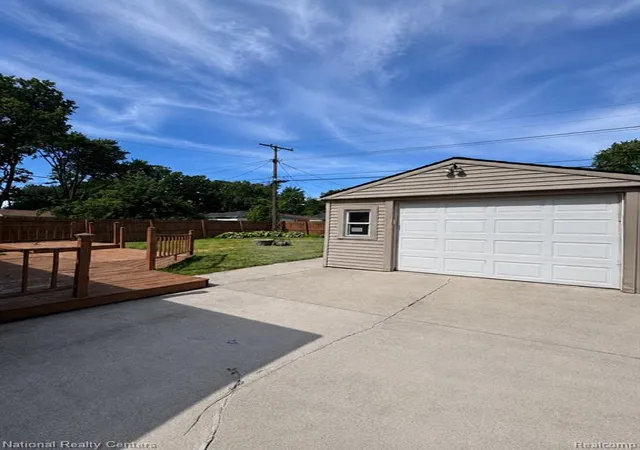 12th image of 28111 Brentwood St, Southfield, MI 48076 | MLS# 61000376