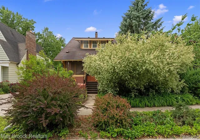 2nd image of 516 S Laurel St, Royal Oak, MI 48067 | MLS# 61010444