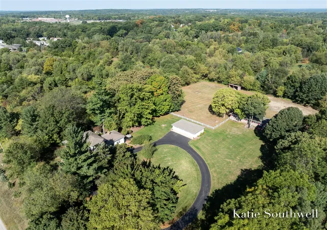 Homes for sale in Rockford, MI | 4875 Belding Rd, Rockford, MI 49341 | MLS# 70528242