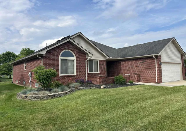 Photo 2 of Condo for sale at 11297 Martha Dr, Warren, MI 48093 | MLS# 50220077 | Listing updated on 2026-08-29