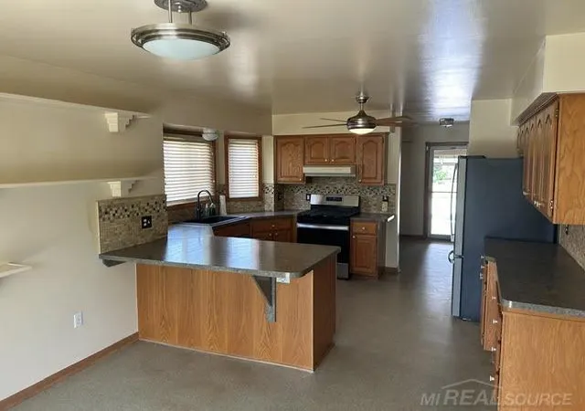 Photo 4 of Condo for sale at 11297 Martha Dr, Warren, MI 48093 | MLS# 50220077 | Listing updated on 2026-08-29