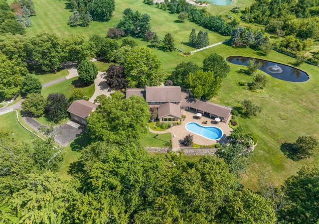 2nd image of 6130 Eidson Rd, Saint Joseph, MI 49085 | MLS# 70472097