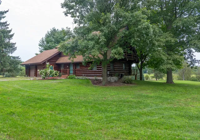Photo 4 of House for sale at 12680 Day Rd, Hudson, MI 49247 | MLS# 70553603 | Listing updated on 2026-09-11
