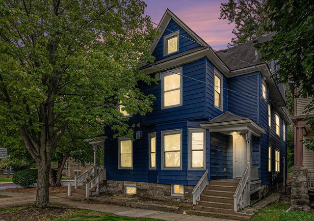 2nd image of 415 W Walnut St, Kalamazoo, MI 49007 | MLS# 70528408