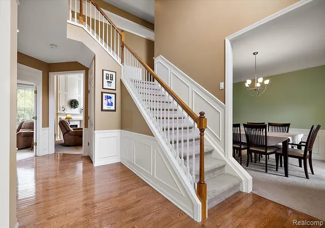 Photo 3 of Sale Pending at 1885 Avon Glen Ln, Lake Orion, MI 48360 1236 | MLS# 61012696 | Listing updated on 2026-09-13