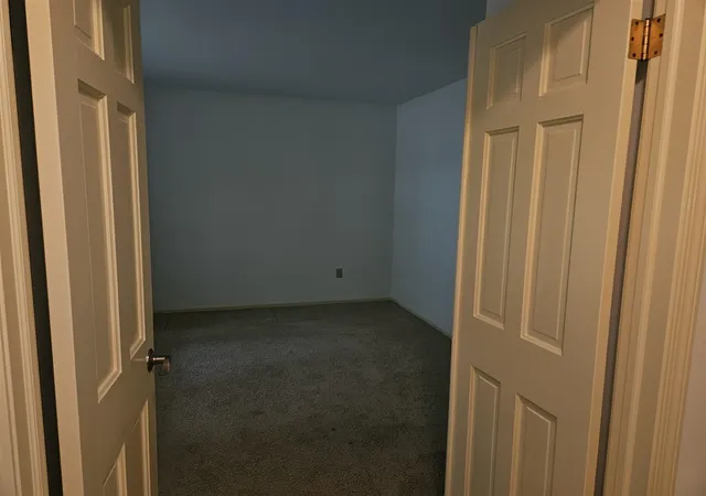 12th image of 689 Oakway Dr #24, Norton Shores, MI 49441 | MLS# 70548507
