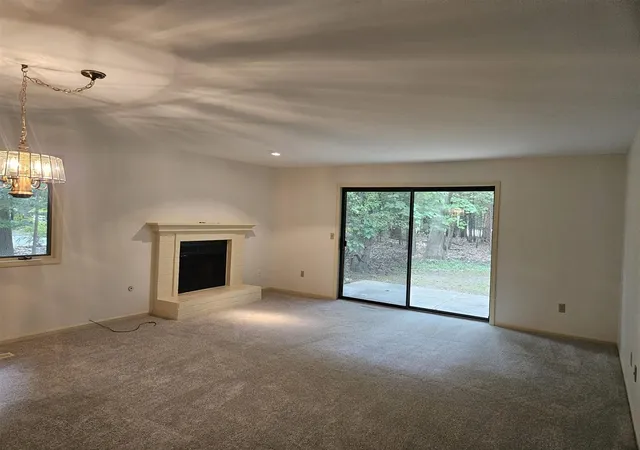 2nd image of 689 Oakway Dr #24, Norton Shores, MI 49441 | MLS# 70548507