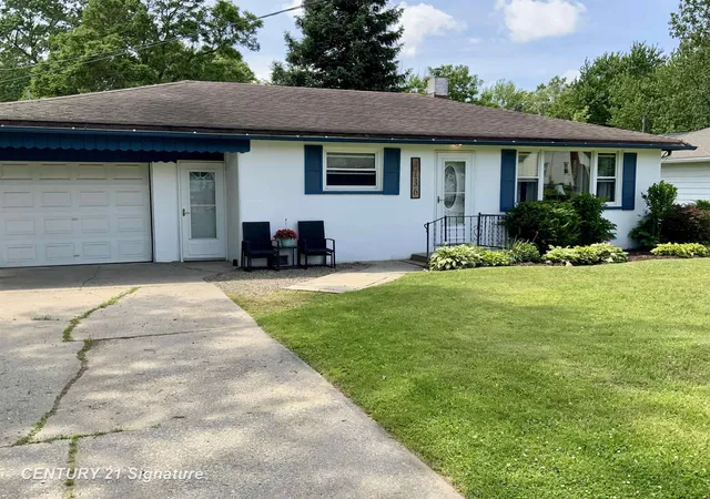 Homes for sale in Bridgeport, MI | 4136 Hackberry Rd, Bridgeport, MI 48722 | MLS# 50211298