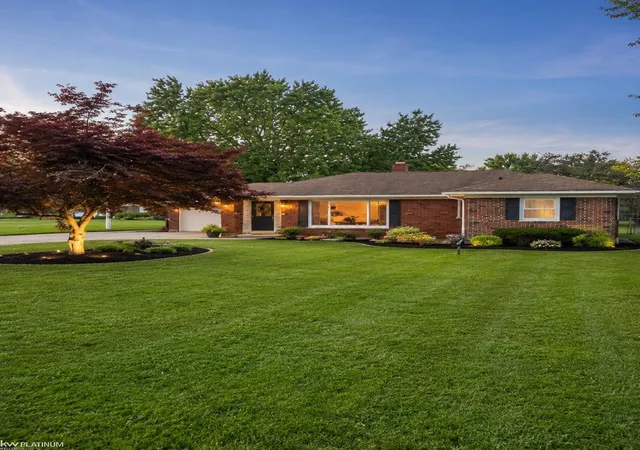 2nd image of 5882 King Rd, East China, MI 48054 | MLS# 50201410