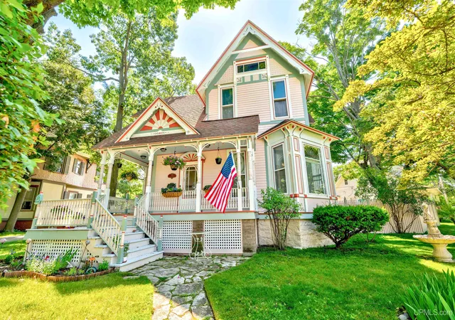 Photo 1 of Single family home for sale at 635 Ogden Ave, Escanaba, MI 49829 | MLS# 50215380 | Listing updated on 2026-07-19