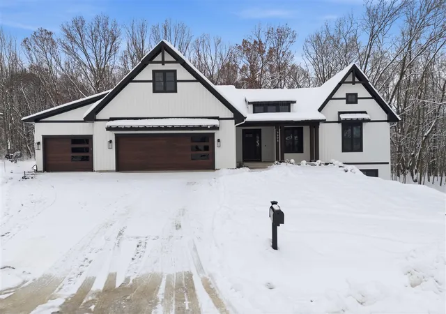 1st image of 9898 Windflower Ln, Portage, MI 49024 | MLS# 70478645