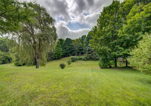Photo 3 of Single family home for sale at 4445 Silver Valley Ln, Traverse City, MI 49684 | MLS# 80073024 | Listing updated on 2026-09-18