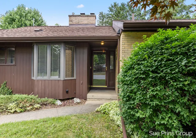 Homes for sale in Grand Rapids, MI | 1809 7th St, Grand Rapids, MI 49504 | MLS# 70544406