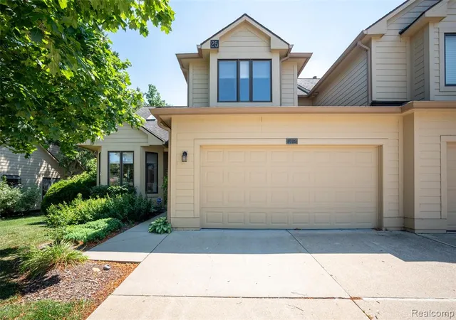 Photo 1 of Sale Pending at 2039 Bancroft Dr, Ann Arbor, MI 48108 9305 | MLS# 61011613 | Listing updated on 2026-09-10