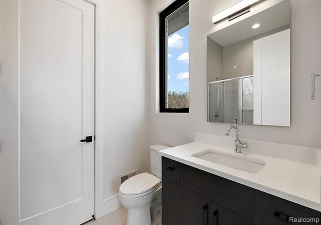 Photo 20 of Single family home for sale at 49266 Villa Ct, Novi, MI 48374 1915 | MLS# 60996130 | Listing updated on 2026-08-31