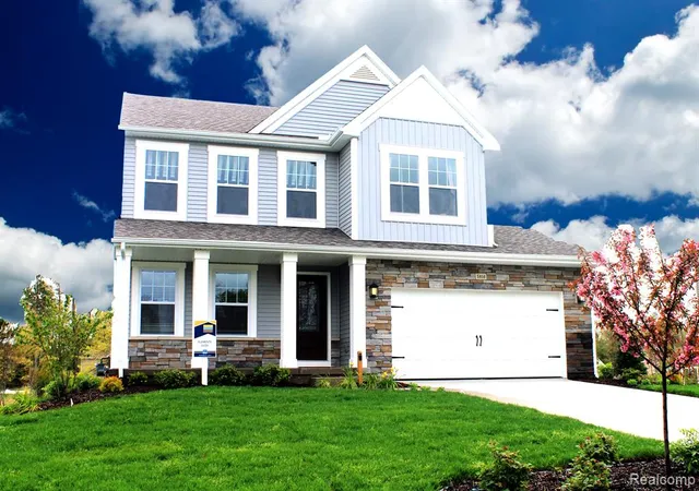 1st image of 923 Village Dr, Davison, MI 48423 | MLS# 60246235