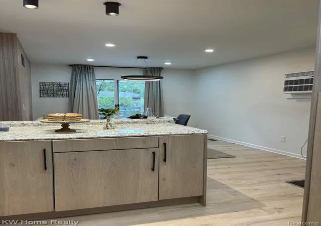 3rd image of 20451 Kentucky St, Detroit, MI 48221 | MLS# 60932375